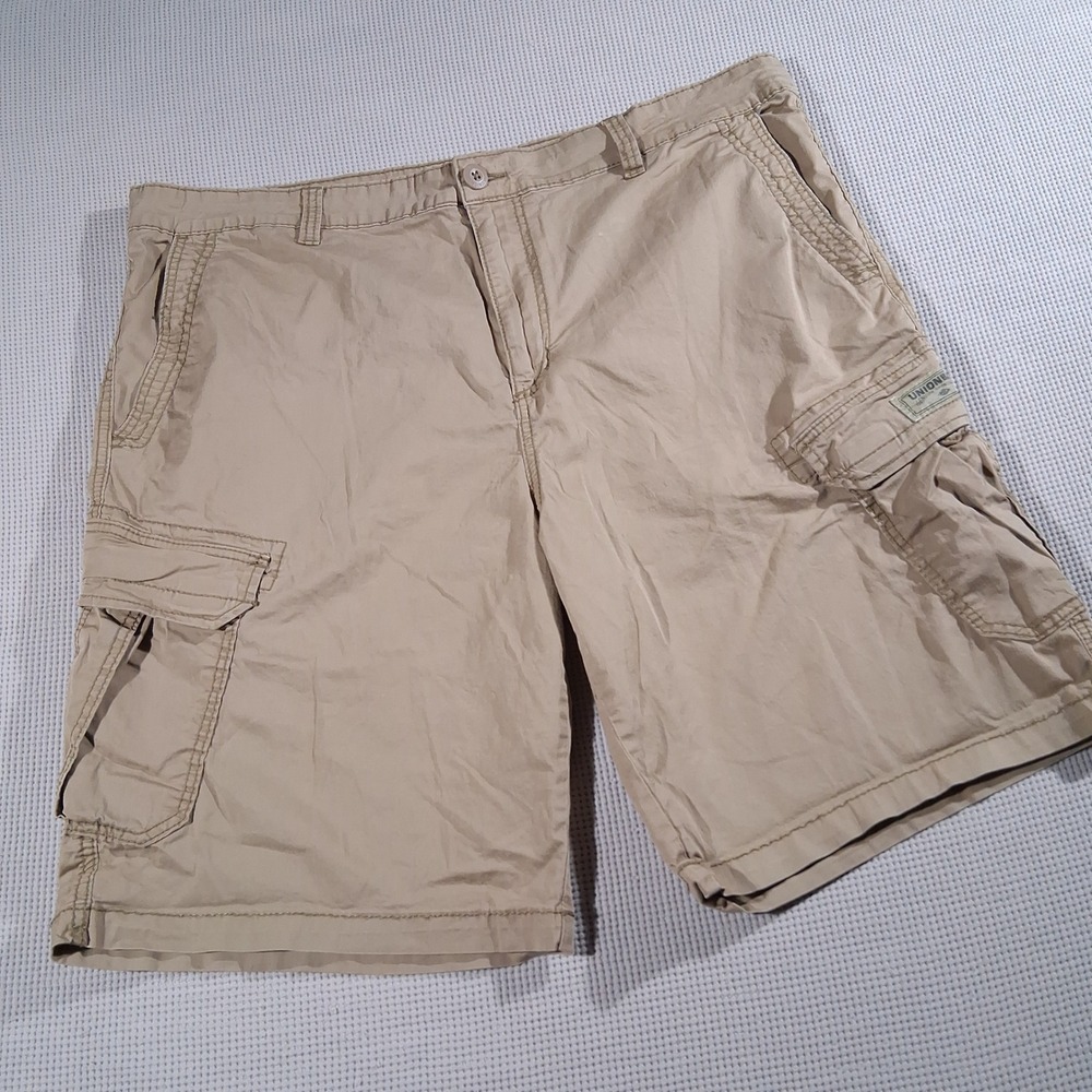 Unionbay Mens Cargo Shorts Tan Khaki Size 42 Utility Stretch Cotton Workwear